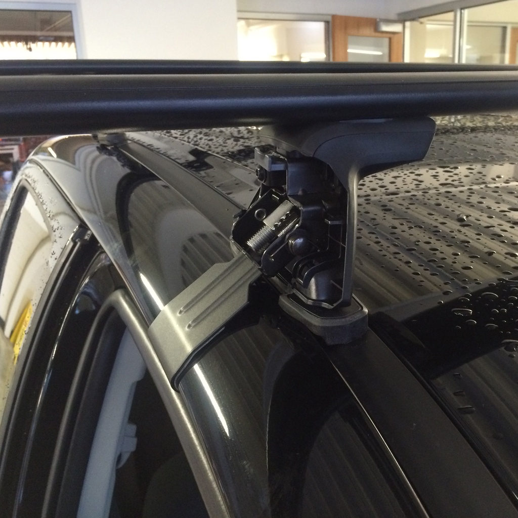 TACOMA 2016- 2023 ACCESS - DOUBLE CAB (TOLDO LISO ) SILVER